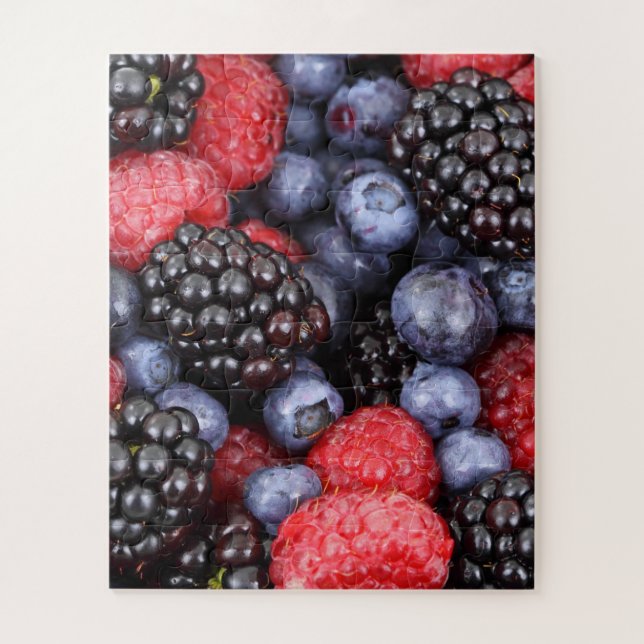 Juicy and Ripe Berry Fruit Medley (Vertikal)