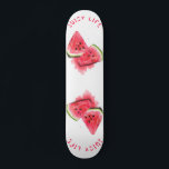 Juicy Life Watermelon Skateboard Geschenk - Ihr Te<br><div class="desc">Red Sweet Juicy Watermelon Stücke Geschmackvoll - Zeichnend frisches Sommerfrucht - Wählen / Fügen Sie Ihren einzigartigen Text / Schriftart / Farbe - Make Your Special Gift - Neu vergrössern und verschieben oder entfernen und hinzufügen / Bild mit Anpassungswerkzeug ! - Zeichn und Design von MIGNED. Sie können meine Designs...</div>