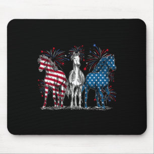 Juli Pferdefreunde rot-weiß und blau-amerikanisch Mousepad