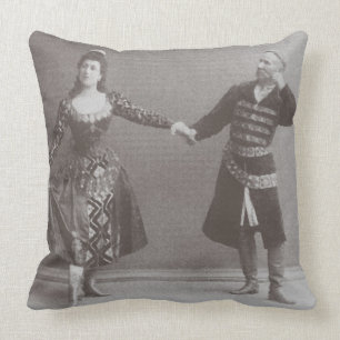 Julia und Felix Kschessinsky im mazu Kissen
