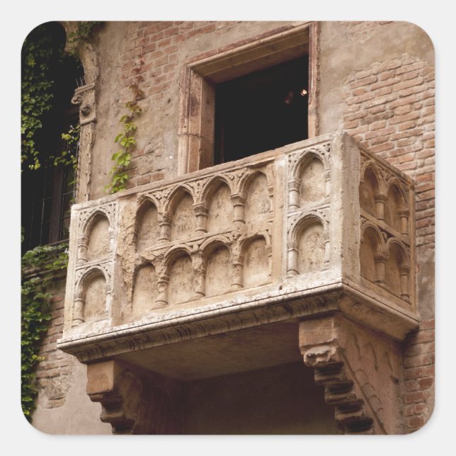 Juliets Balkon; Wo ist Romeo? Quadratischer Aufkleber (Vorderseite)