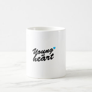 Junge an der Herz-Tasse Kaffeetasse