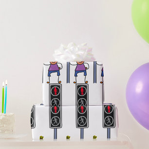 Junge bei Fußgängerüberquerung mit rotem Stoppsign Geschenkpapier