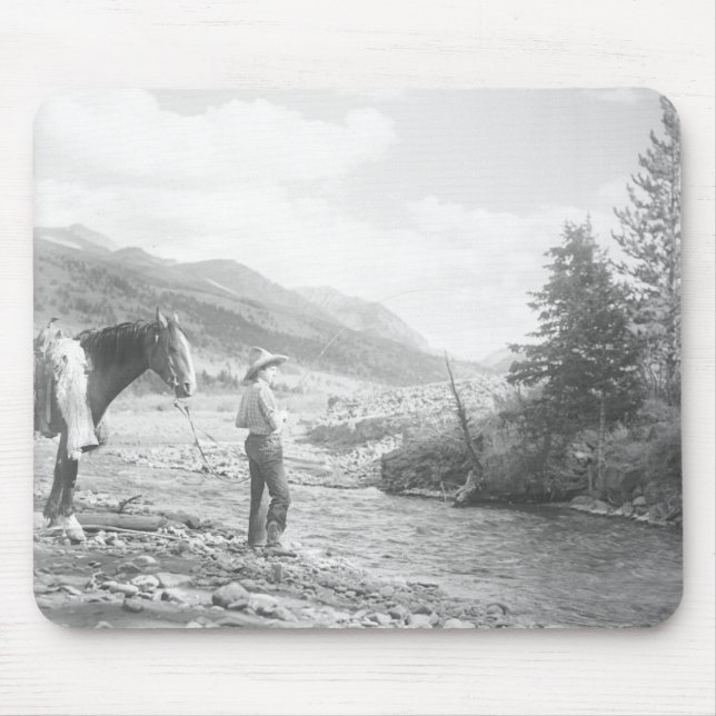 Junge beim Fliegenfischen. Mousepad (Vorne)