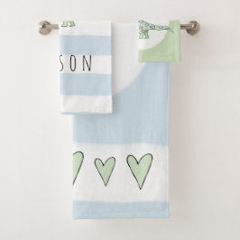 Junge Dinosaurier mit Kindername Badhandtuch Set