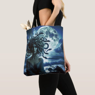 Junge hübsche Medusa bei Mond und Ozean Tasche