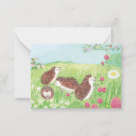 Junge Igel auf der Wiese Mitteilungskarte