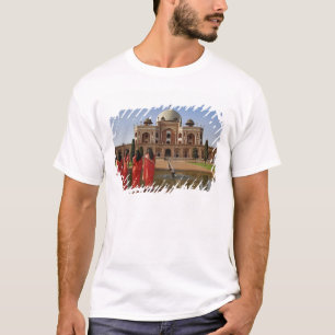 Junge indische Damen und Humayun's Tomb, Delhi, T-Shirt