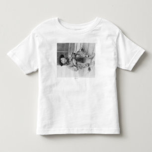 Junge Junge verkleidet als Cowboy mit Spielzeug Kleinkind T-shirt