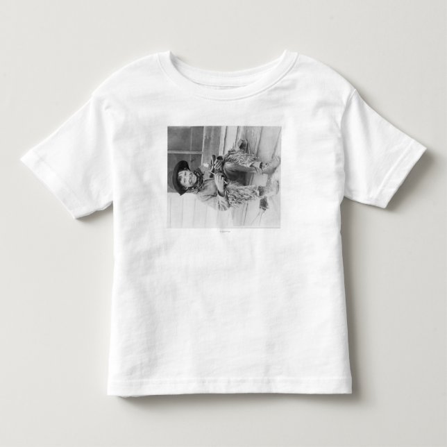 Junge Junge verkleidet als Cowboy mit Spielzeug Kleinkind T-shirt (Vorderseite)