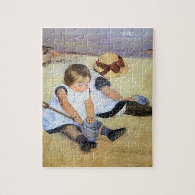 Junge Kinder, die am Strand spielen (Mary Cassatt) (Vertikal)