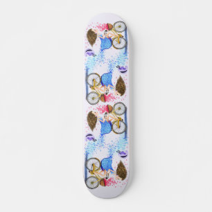 Junge Liebe auf einem Bike-Skateboard Skateboard