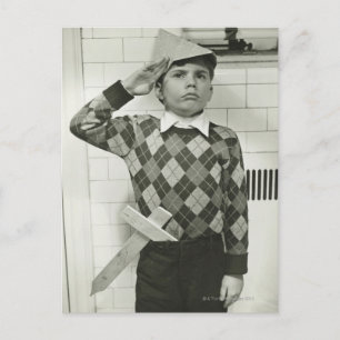 Junge mit einem Holzsäbel Postkarte