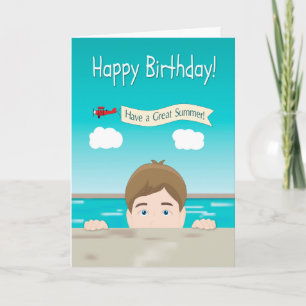 Junge pinkelt von einem Schwimmbad zum Geburtstag Karte