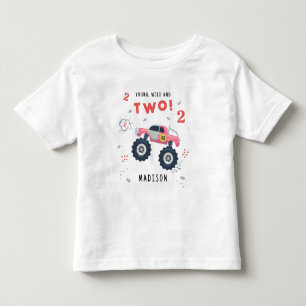 Junge Wildtiere und zwei Kinder-Monsterwagen zum z Kleinkind T-shirt
