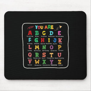 Junge Zurück Zur Schule Du Bist Buchstaben Alphabe Mousepad