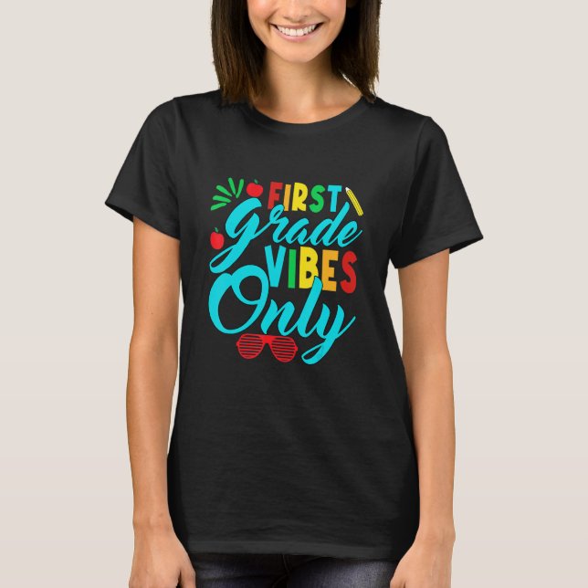 Jungen, die Mädchen der 1. Klasse bis zurück nach  T-Shirt (Vorderseite)