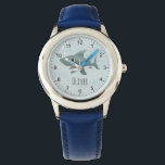 Jungen Niedlicher Blauer Ozean Hai Kinder Armbanduhr<br><div class="desc">Dieses niedliche und moderne Design ist mit einem blauen Hai-Cartoon mit Blasen und Wellen ausgestattet. Die Armbanduhr kann mit Ihrem Jungennamen personalisiert sein. Das perfekte Geschenk zum Thema Ozean für jedes Kind,  perfekt für Kleinkinder,  die eine erste Armbanduhr haben!</div>