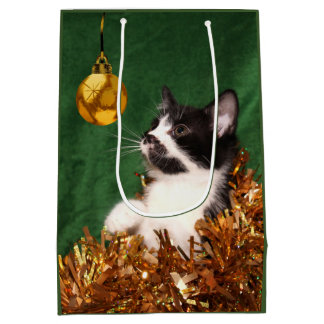 Junges Miezekatze Weihnachten Mittlere Geschenktüte