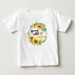 Junges wildes und T - Shirt drei