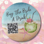 Junggeselinnen-Abschied kaufen Braut ein Getränk Button<br><div class="desc">Niedlich Beach Cocktail Junggeselinnen-Abschied Weekend Taste mit einem kaufen Sie die Braut ein Getränk personalisierbaren QR-Code. Ein cooles Strandthema mit rosa und aquamarinen Farbtönen, das den Blick für eine Entspannung der Braut und ihrer Bestien am Strand ebnen lässt. Von Ausflügen nach Florida, Kalifornien oder sogar etwas Internationales wie Mexiko, Hawaii...</div>