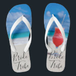 Junggeselinnen-Abschied Tropical Beach Bribe Stamm Flip Flops<br><div class="desc">Dieses Design wurde durch digitale Kunst erstellt und kann personalisiert werden, indem Sie auf den Knopf Anpassen klicken und die Farbe ändern, einen Namen, Initialen oder Ihre Lieblingssprache hinzufügen. Kontaktieren Sie mich unter colorflowcreations@gmail.com , wenn Sie dieses Design für ein anderes Produkt haben möchten. Kaufen Sie meine originale abstrakte Acrylmalerei...</div>