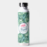 Junggeselinnen-Abschied - Tropisches Thema Trinkflasche<br><div class="desc">Planen Sie eine Hochzeit am Strand in Florida oder feiern Sie mit einem tropischen Hochzeitstil? Diese personalisiert isolierte Metallflasche ist eine lustige und praktische Wahl für Ihre Brautparty Hochzeit oder Bräunungsgeschenk Ideen! Mit der Phrase "Teambride" mit Ihrem individuelle Name, einem spielerischen rosa Flamingo und einem Rand von tropischen Monstera-Palmen-Blätter auf...</div>