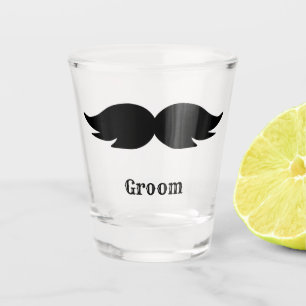 Junggesellenabschied / Hochzeit schwarzer buschige Schnapsglas