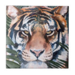 Jungle Cat - Tiger Fliese<br><div class="desc">Jungle Cat I von Jennifer Paxton Parker. Dieses Kunstwerk ist ein nahes Aufsetzen eines stoischen Tigers in einem sanften Kunststil. | 164728Z</div>