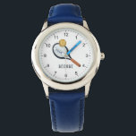 Jungs Modernes Tennis Kinder Armbanduhr<br><div class="desc">Diese niedliche und moderne Kinderuhr verfügt über einen Tennisschläger und eine Kugel mit einem einfachen Hintergrund. Die Armbanduhr kann mit dem Namen Ihrer Jungs personalisiert werden und mit klaren Zahlen,  die perfekte Geschenkidee für jeden Sportler.</div>