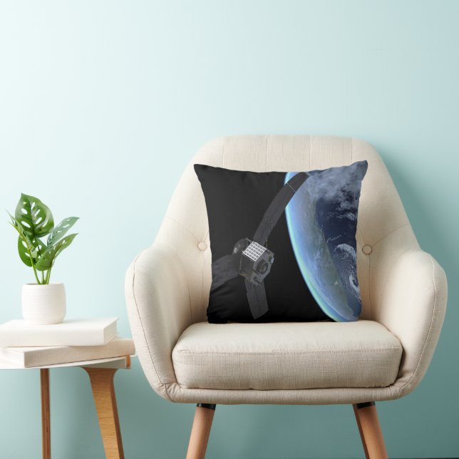 Juno Raumfahrzeug während der Erde Flyby Kissen (Stuhl )
