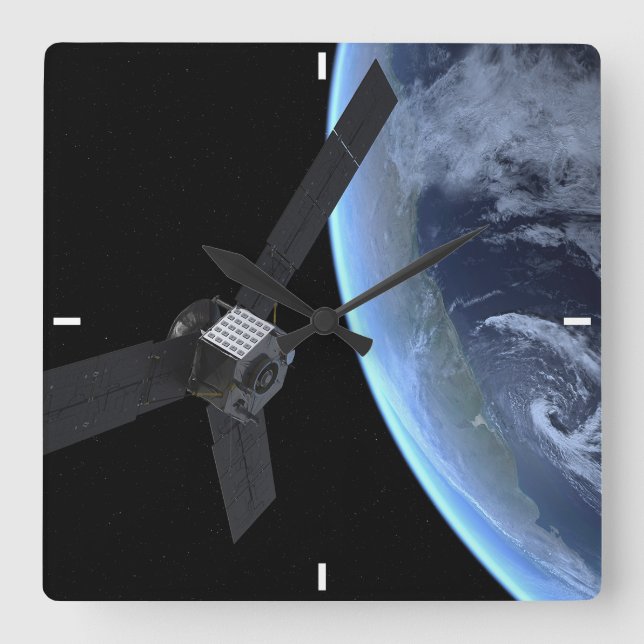 Juno Raumfahrzeug während der Erde Flyby Quadratische Wanduhr (Vorderseite)