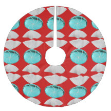 Bonbons bleus sur jupe d'arbre rouge