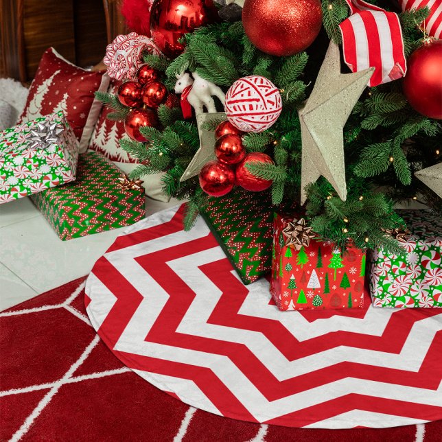 Jupon De Sapin En Polyester Brossé Chevron rouge et blanc festif (Festive Red and White Chevron Brushed Polyester Tree Skirt)