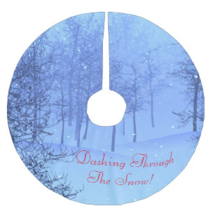 Jupon De Sapin En Polyester Brossé Dashing Through the Snow! sur un