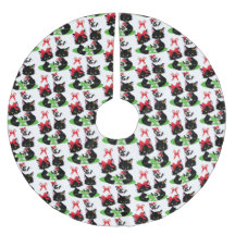 DEUX PETITES CUISINES NOIRES AVEC DES TACHES DANS