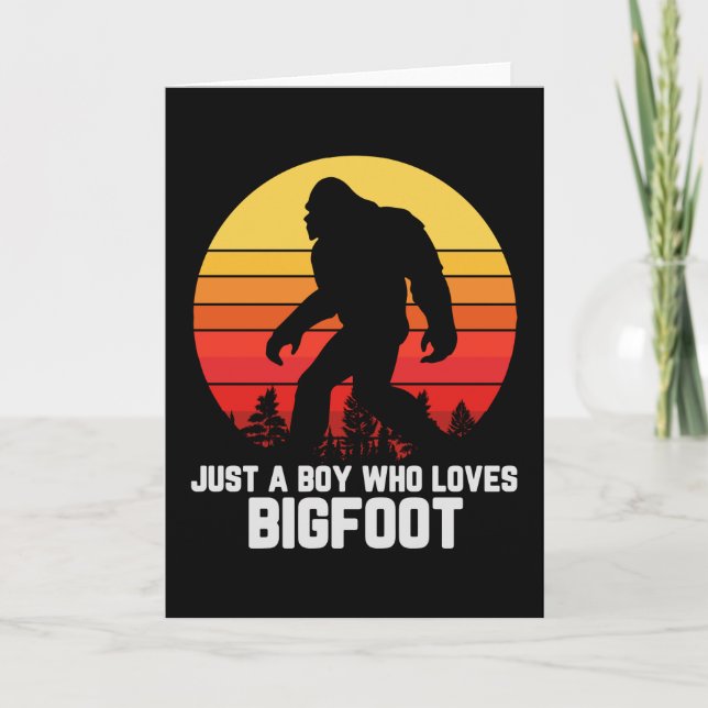 Just A Boy Who Loves BIGFOOT | Bigfoot Retro Karte (Vorderseite)