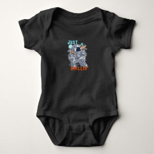Just Chillin' Baby Strampler