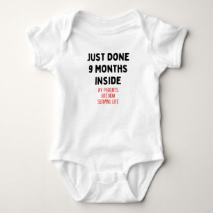 Just Done 9 Monate Inside, neues Geborenes Geschen Baby Strampler