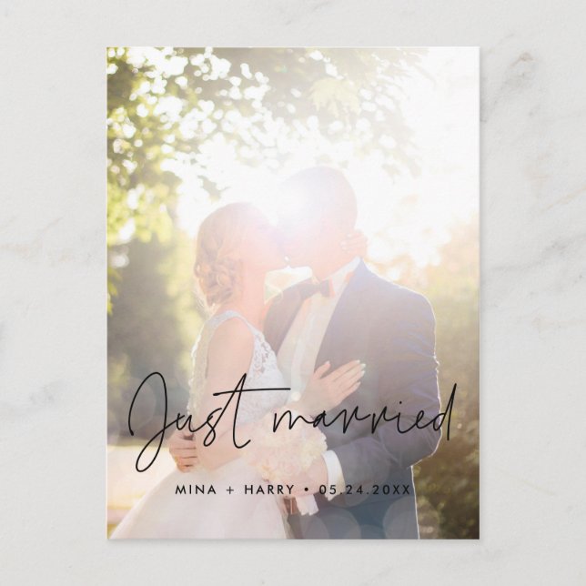 Just heiratete Minimalistische Ankündigung Foto Postkarte (Vorderseite)