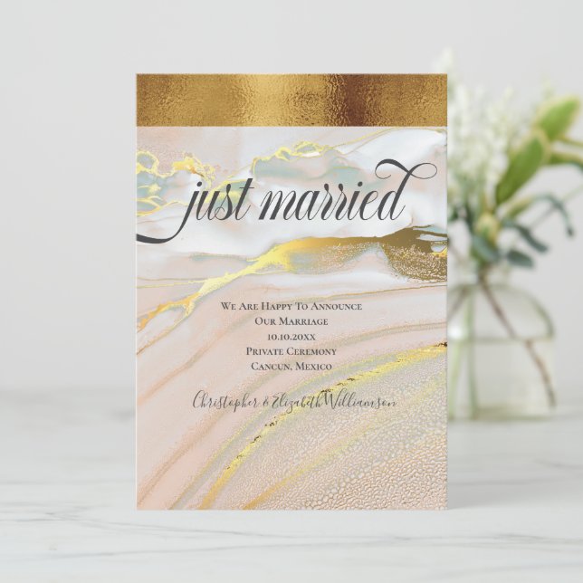 Just Married Elegante Rosa Imitate Gold Ankündigung (Stehend Vorderseite)