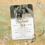 Just Married Foto 50. Hochzeit Jahrestag Magnet<br><div class="desc">Mit delikaten goldenen Liebe Herzen Konfetti. Personalisieren Sie mit Ihrem besonderen Foto und 50 goldenen Jubiläum Informationen in schicken goldenen Schriften. Entwickelt von Thisisnotme©</div>