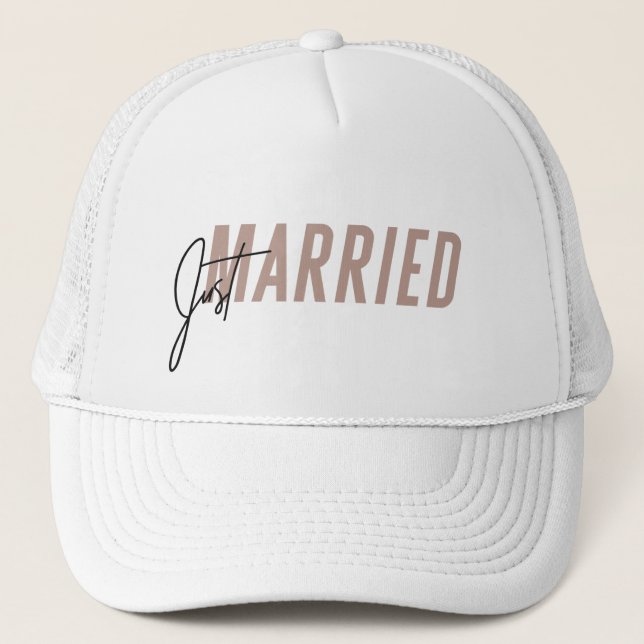 Just Married Hat | Neuer Hut - Dunkelrosa Truckerkappe (Vorderseite)