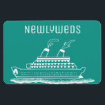 Just Married Newlyweds Wedding Cruise Cabin Door Magnet<br><div class="desc">Perfekter Magnet für frisch verheiratete oder gerade verheiratete und auf Hochzeitsreise reisende Hochzeitsreisende. Kreuzfahrtschiff Kabine Tür Marker zu helfen,  Ihr Statoom zu finden. Die aquamarine Farbe des Hintergrunds kann entsprechend der jeweiligen Hochzeitsfarbe geändert werden. Spaß beim Hochzeitsgeschenk für das verheiratete Paar.</div>