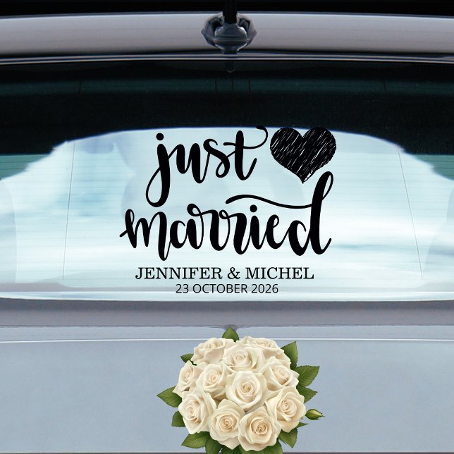 Just Married romantic black script wedding car Fensteraufkleber (Von Creator hochgeladen)