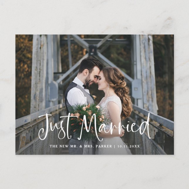 Just Married | Rustikale Hochzeitsankündigung für  Postkarte (Vorderseite)