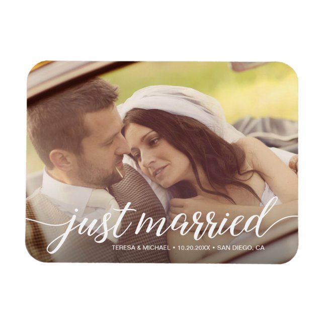 Just Married Script Overlay Custom Wedding Foto Magnet (Horizontal)