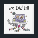 Just Married Wedding Car Magnet<br><div class="desc">Ein Strichmännchen Braut und Bräutigam in der Hochzeitskutsche,  die Just Married liest und die Saiten von Dosen auf frisch verheirateten T-Shits,  Tasse,  Magneten,  Taschen,  Karten,  Aufklebern,  Kissen,  Wanduhren,  Wasserflaschen,  Sake-Boxen und Fliesen und so weiter verfolgt!</div>