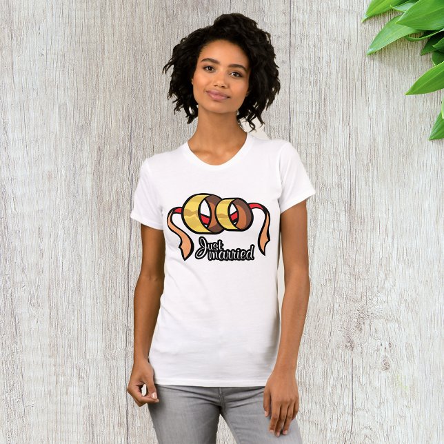 Just Married Womens T - Shirt (Von Creator hochgeladen)