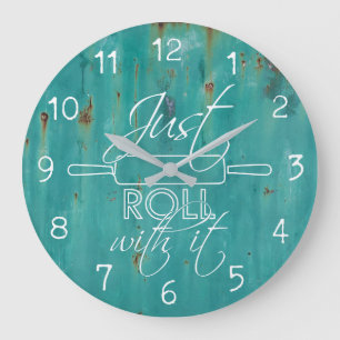 Juste petit pain avec lui - horloge de cuisine